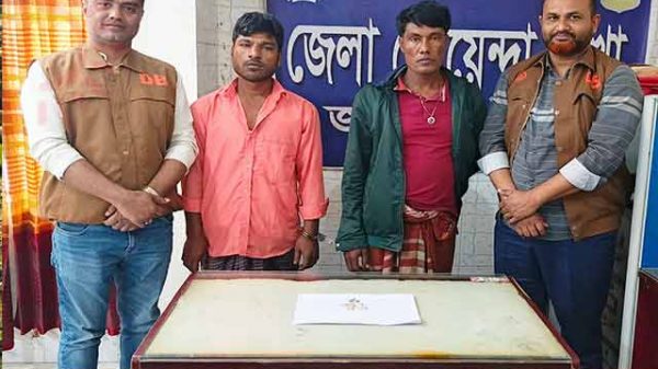 জামালপুরে পুলিশের অভিযানে হেরোইনসহ দুই মাদক ব্যবসায়ী গ্রেপ্তার