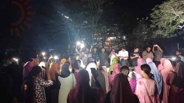 ধর্ষকের মৃত্যুদন্ডের দাবিতে