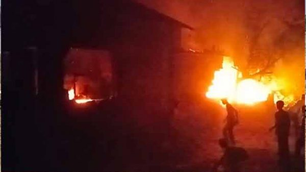 ভাঙচুর-আগুন