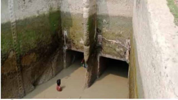 "মনপুরার স্লুইসগেট"