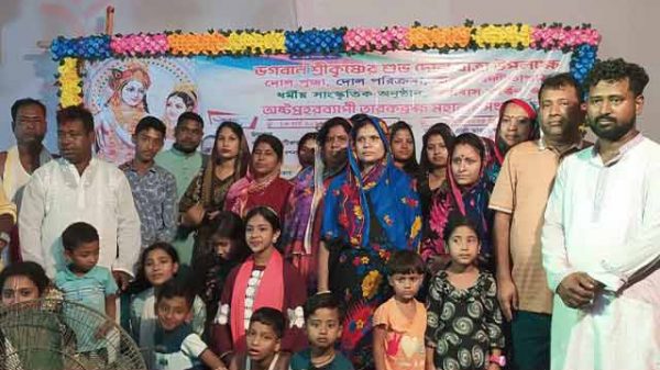 ধর্মীয় উৎসবের জোয়ার