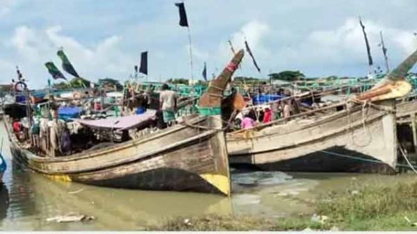 নেই আয়ের পথ