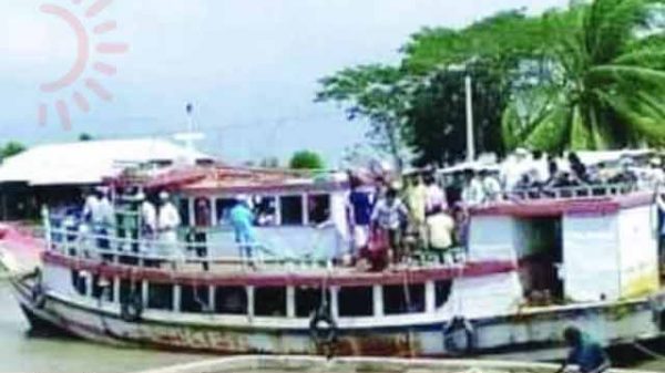 খোলা চাঁদাবাজি