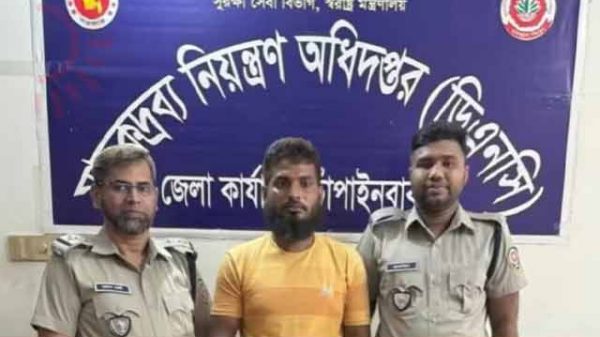 চাঁপাইনবাবগঞ্জে হেরোইন উদ্ধার, গ্রেপ্তার শাখাওয়াত