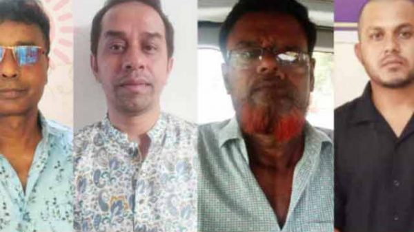 ছাত্রদের রক্তে ভেজা রাজপথে