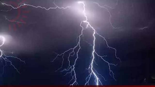 বজ্রপাতে প্রাণ গেল