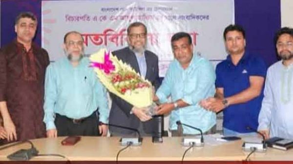 খুলনা প্রেসক্লাবের সাংবাদিকদের মতবিনিময়