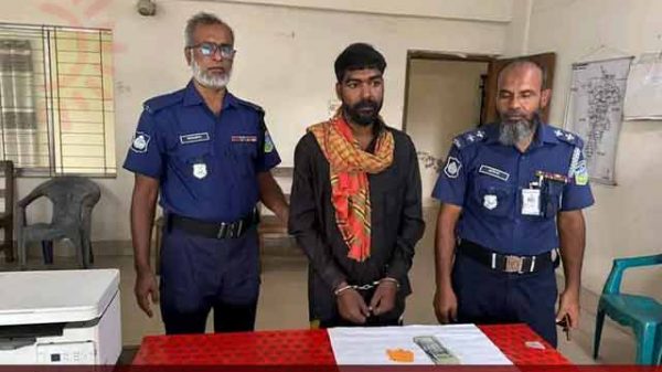 আসামী সুভাষ গ্রেফতার