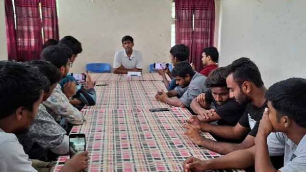 রাবিতে গবেষণা জালিয়াতি, অধ্যাপকের মুখোমুখি অধ্যাপক