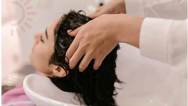 চুলে রং না বিষ