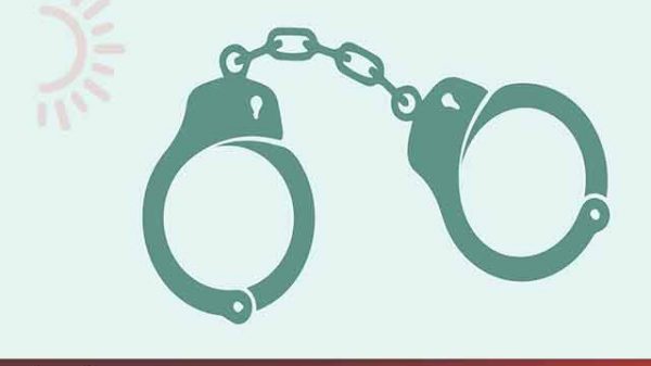 অস্ত্রসহ আটক ১