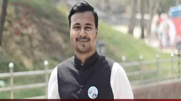 চাকরি থেকে অপসারণ