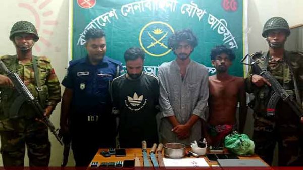 নড়াইলের কালিয়ায় যৌথ অভিযান