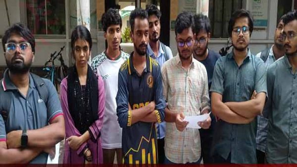 জাবিতে ভবন নির্মাণে গাছকাটা ইস্যুত