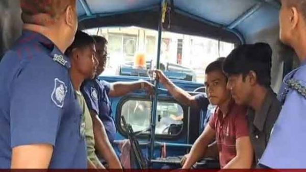 কুষ্টিয়ায় স্বামীকে আটকে রেখে স্ত্রীকে সংঘবদ্ধ ধর্ষণ, গ্রেপ্তার ৫