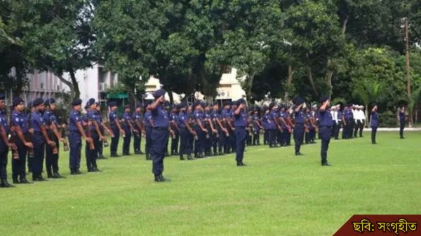 পুলিশের মাস্টার প্যারেড ও কল্যাণ সভা