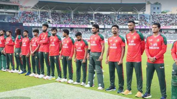 বাংলাদেশ ছক্কা ঝড়ে ভাঙল টি-টোয়েন্টি রেকর্ড