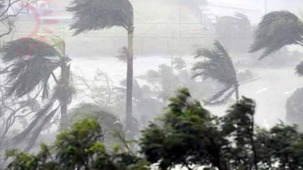 ঘণ্টায় ৬০ কিলোমিটার বেগে ঝড়ের সম্ভাবনা