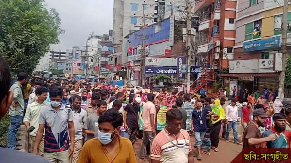 উৎপাদন বন্ধে উত্তাল ভালুকার ওরিয়ন টেক্সটাইল