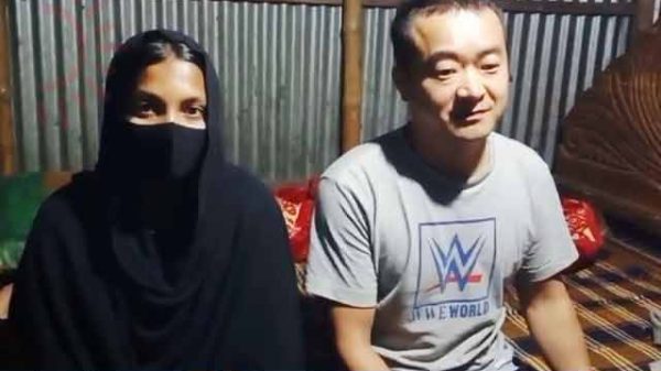 চীনা যুবকের প্রেম