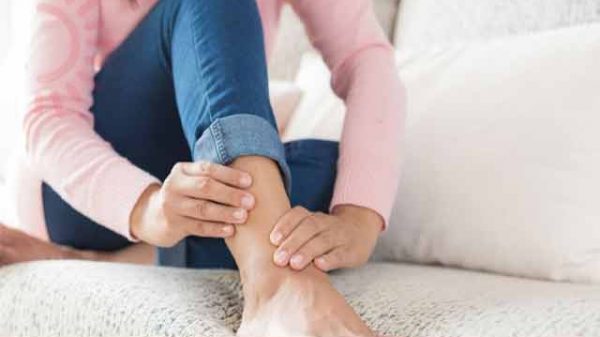 পায়ে ঝিনঝিন অনুভূতি