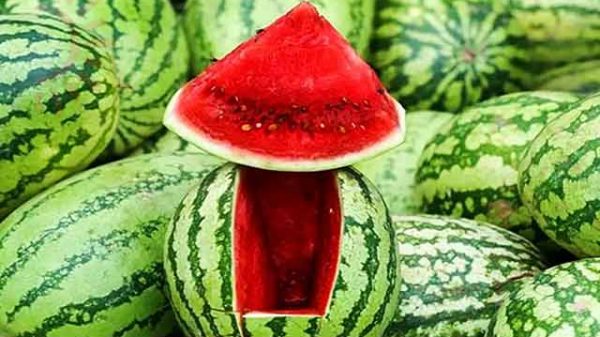 ইফতারে তরমুজ