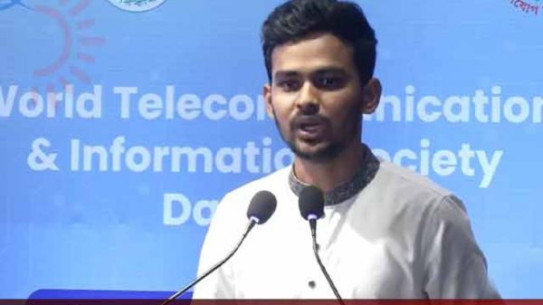 উপদেষ্টা আসিফ মাহমুদ