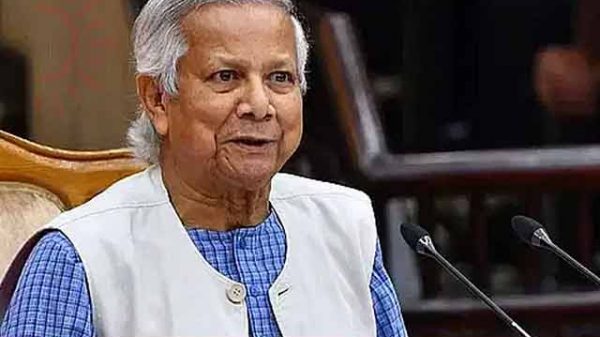 প্রধান উপদেষ্টা ড. ইউনূস