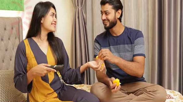 খোসা ছাড়ানো কমলা