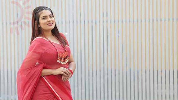 তাঁতের আলোর প্রদীপ