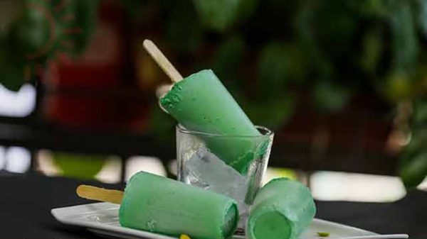 গ্রিন টি পেস্তা আইসক্রিম