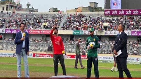 শেষ ম্যাচে টস জিতে বোলিংয়ে বাংলাদেশ