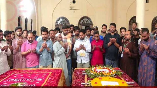 টাঙ্গাইলে ভাসানীর মাজার জিয়ারত করলেন এনসিপি নেতারা