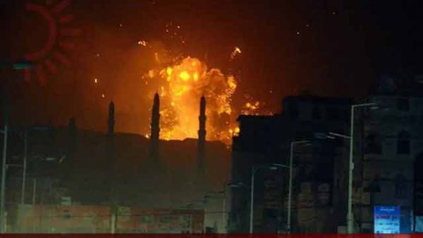 ইয়েমেনের হুতি নিয়ন্ত্রিত হুদাইদায় ইসরায়েলি বিমান হামলা, হুতিদের পাল্টা প্রতিরোধ দাবি। বন্দর ও জাহাজে হামলায় উত্তপ্ত লোহিত সাগর।