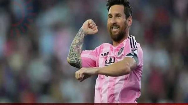 গড়লেন নতুন ইতিহাস