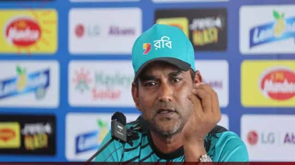 সালাহউদ্দিনের জবাবে কাঁপলো সংবাদ সম্মেলন কক্ষ